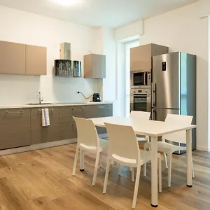 15min Metro Duomo - Rho Fiera - Skyscraper Kitchen Appartamento